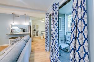 Mynd úr myndasafni af Walkable Calabash Condo with Pool Access! í Calabash