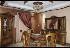 Restoran ili drugo mesto za obedovanje u objektu مدينة نصر المنطقة الاولى