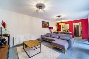 Posezení v ubytování Maison calme avec terrasse garage centre-ville B