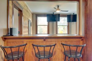 RamsaySpacious Home in Ramsay 9 Smart TVs and Pool Table!的相册照片