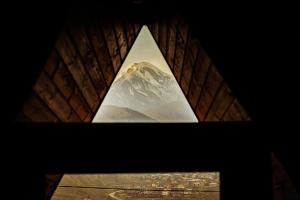 卡兹贝吉Peak View Kazbegi的相册照片