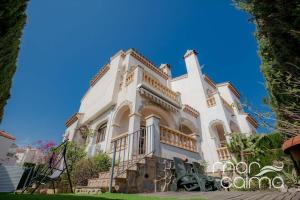 Budova, kde se prázdninový dům nachází