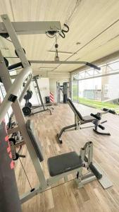 Fitness centrum a/nebo fitness zařízení v ubytování Luxury NEW Apt -24/7 sec- 10 min from SJO Airport