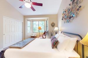 Ένα ή περισσότερα κρεβάτια σε δωμάτιο στο Vistoso Village #183 +28 φωτογραφίες