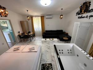 Fotografie z fotogalerie ubytování Apartman sa jakuzijem v destinaci Palić