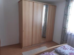 Postel nebo postele na pokoji v ubytování Ferienwohnung Haus Bergfrieden
