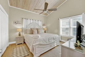 Кровать или кровати в номере Nautical Watch 15A +17 фотографий