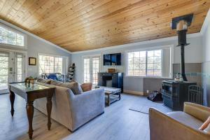 Gallery image of Peaceful Lower Lake Home about 5 Mi to Clear Lake! in Lower Lake