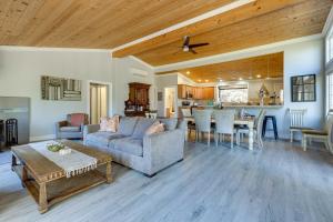 Gallery image of Peaceful Lower Lake Home about 5 Mi to Clear Lake! in Lower Lake