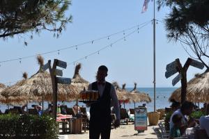 Gestir sem dvelja á COSMO Beach Hotel