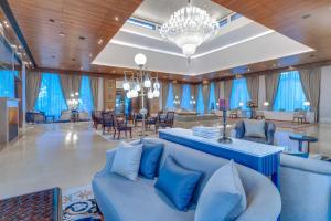 Χώρος καθιστικού στο Radisson Collection Hotel & Spa, Riverfront Srinagar