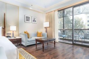 Χώρος καθιστικού στο Radisson Collection Hotel & Spa, Riverfront Srinagar