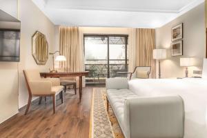 Χώρος καθιστικού στο Radisson Collection Hotel & Spa, Riverfront Srinagar