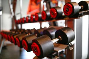 Fitness centrum a/nebo fitness zařízení v ubytování Witchuwan Apartel