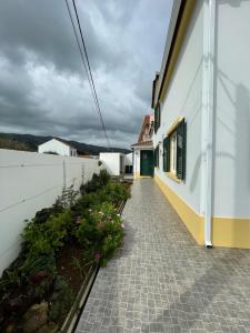 O edifício em que o apartamento se localiza