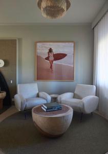 A seating area at Swell Hotel Byron Bay - Adults Only