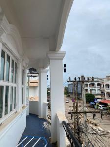 Balkón nebo terasa v ubytování SUBINH HOTEL AND RESTAURANT