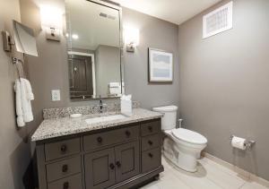 Ein Badezimmer in der Unterkunft WorldMark Orlando Kingstown Reef