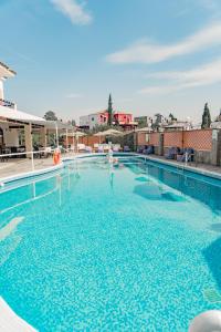 Bazén v ubytování Maltezos Hotel nebo v jeho okolí