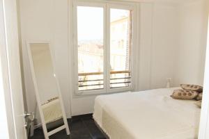Place Massena in Nice center - 3 bedrooms top floor