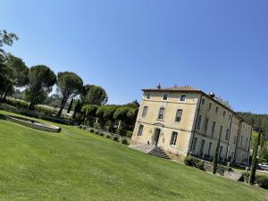 Vonkajšia záhrada v ubytovaní Chateau Talaud
