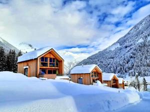 Landskap semula jadi dekat dengan chalet