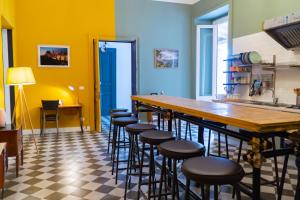 Köök või kööginurk majutusasutuses The Yard Hostel +37 fotot