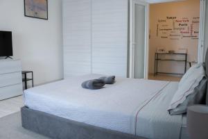 Zdjęcie z galerii obiektu Nonna Pina Guest House [Moderno Appartamento vicino Metro A]Wifi,Netflix w Rzymie