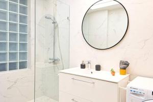 A bathroom at Walk to Syntagma,from a prime-location, luxury apt
