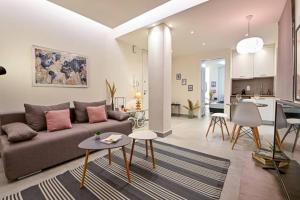 A seating area at Walk to Syntagma,from a prime-location, luxury apt
