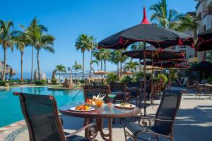 Bazén v ubytování Villa la Estancia Beach Resort & Spa nebo v jeho okolí