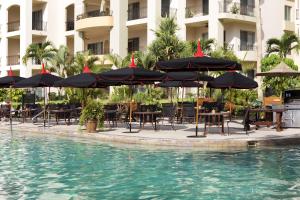 Bazén v ubytování Villa la Estancia Beach Resort & Spa nebo v jeho okolí