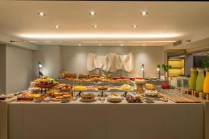 Comida no hotel ou em algum lugar perto