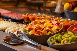 Comida no hotel ou em algum lugar perto