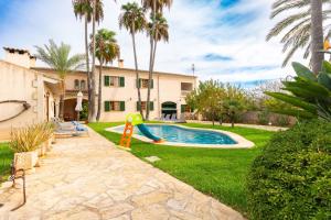 Bazén v ubytování Vernissa nebo v jeho okolí