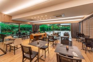 Um restaurante ou outro lugar para comer em Laghetto Stilo São Paulo