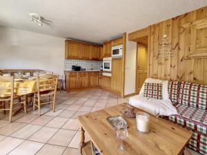 Fotografia z galérie ubytovania Appartement fonctionnel avec balcon, parking et Wi-Fi à Méribel - FR-1-688-37 v destinácii Méribel
