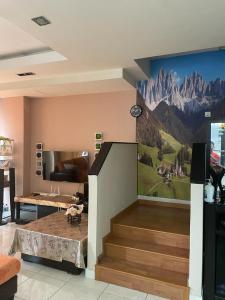 Kuchyň nebo kuchyňský kout v ubytování Mutiara Hidden-Mountain Gorgeous Garden Landed House