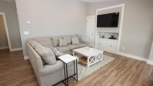 TV a/nebo společenská místnost v ubytování SA69, Kirk- Oceanfront, Ocean Views, Sun Decks, Prv Beach Access