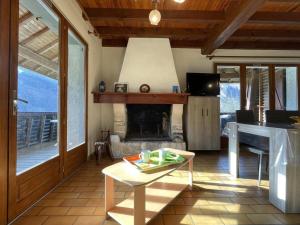 Μια τηλεόραση ή/και κέντρο ψυχαγωγίας στο Chalet 1 lalanne