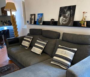 A seating area at TUSCANY LOFT IN THE CITY