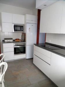 Zdjęcie z galerii obiektu EGONA-ARES Villa adosada junto la playa y del golf w mieście Zarautz