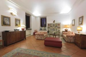 A seating area at Palazzo Donarelli