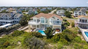 Peldbaseins naktsmītnē WL925, Iselin- Oceanfront, Private Pool, Close to Beach Access, Ocean Views, Pool Table vai tās tuvumā
