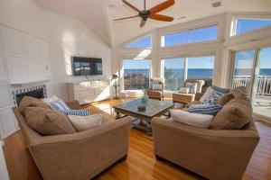 Atpūtas zona naktsmītnē WL925, Iselin- Oceanfront, Private Pool, Close to Beach Access, Ocean Views, Pool Table