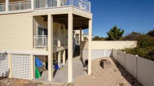 Balkons/terase naktsmītnē WL925, Iselin- Oceanfront, Private Pool, Close to Beach Access, Ocean Views, Pool Table