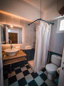 A bathroom at Bamboo House Hotel Dahab