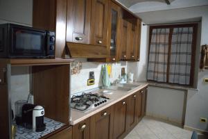 A kitchen or kitchenette at Tra Langhe e Monviso