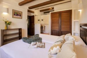 Posteľ alebo postele v izbe v ubytovaní Can Noves - Villa de 5 suites 28 y 58