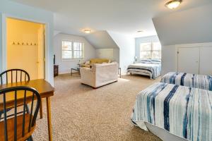 Ένα ή περισσότερα κρεβάτια σε δωμάτιο στο Lake Huron Vacation Rental with Private Beach!